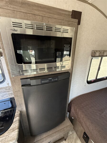 2018 Forest River R-pod RP180 Hood River Edition, $ 12,995