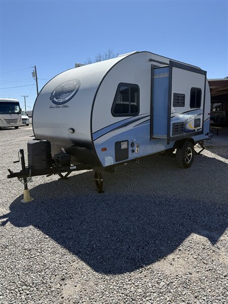 2018 Forest River R-pod RP180 Hood River Edition, $ 12,995