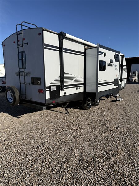 2019 Winnebago Minnie Plus 27RBDS, $ 19,750