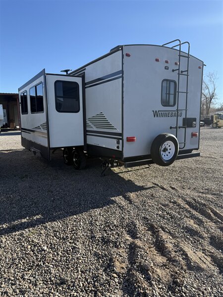 2019 Winnebago Minnie Plus 27RBDS, $ 19,750