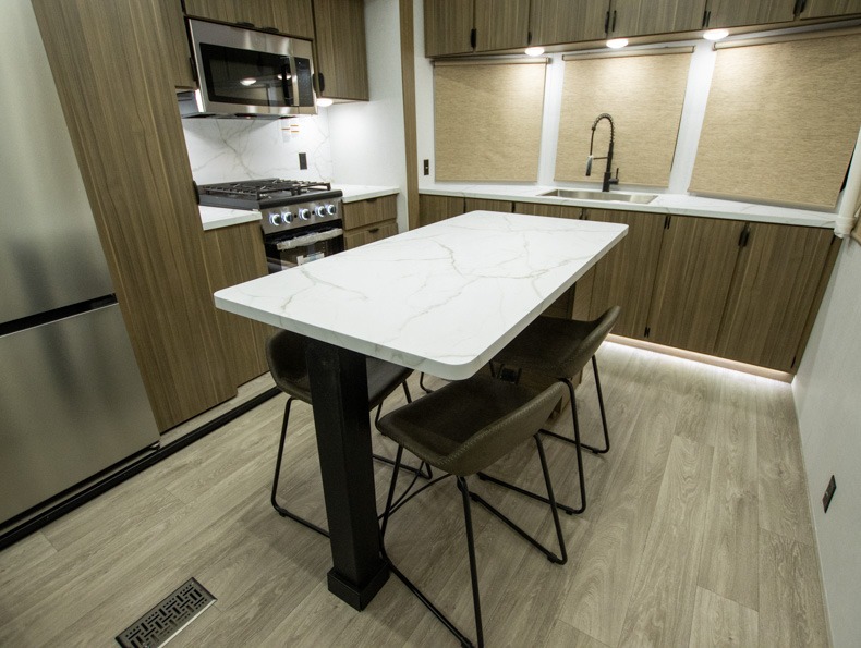 2026 Forest River Salem Villa Series 40FKP, $ 0