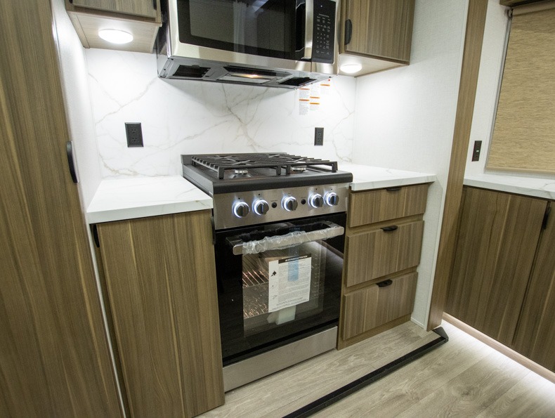 2026 Forest River Salem Villa Series 40FKP, $ 0