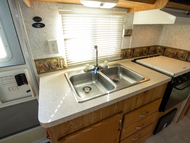 2002 Shasta Oasis 255TBS, $ 0