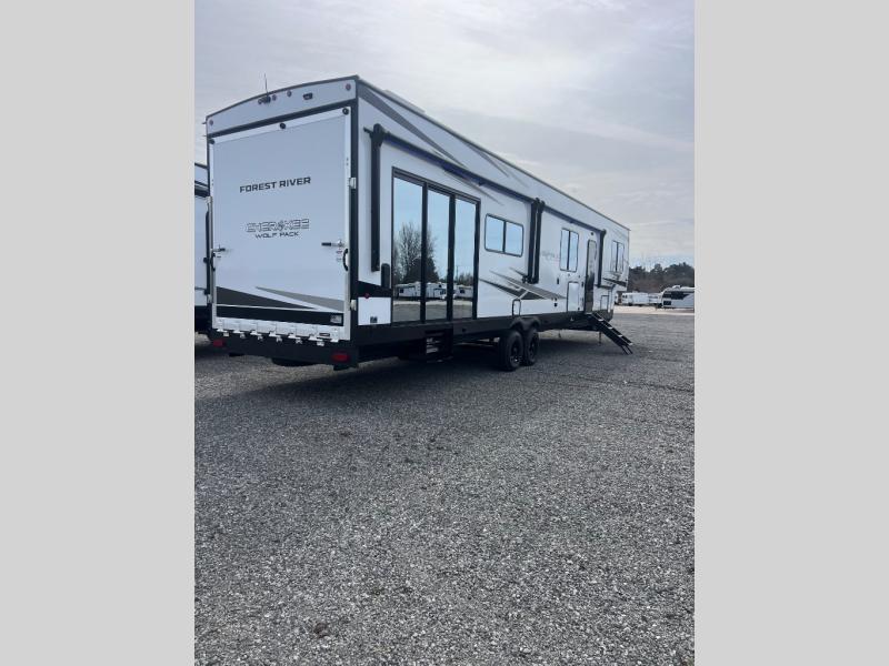 2026 Forest River Cherokee Wolf Pack Limited Fifth, $ 96,912