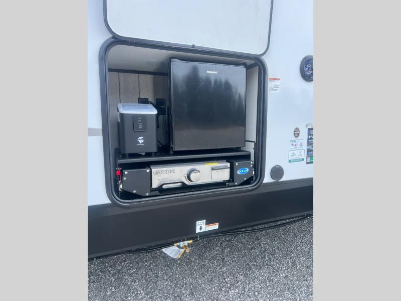 2026 Forest River Cherokee Wolf Pack Limited Fifth, $ 96,912