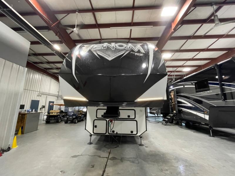 2016 KZ Venom 3911TK, $ 0