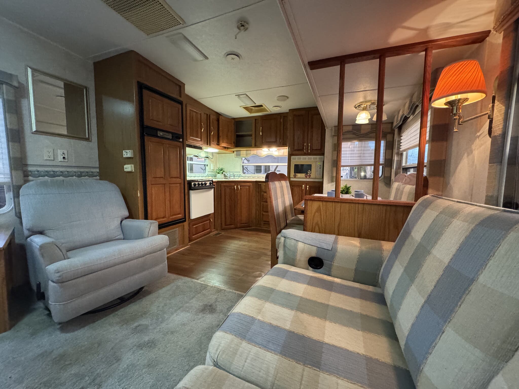 2000 Jayco Designer 2930RKS, $ 5,900