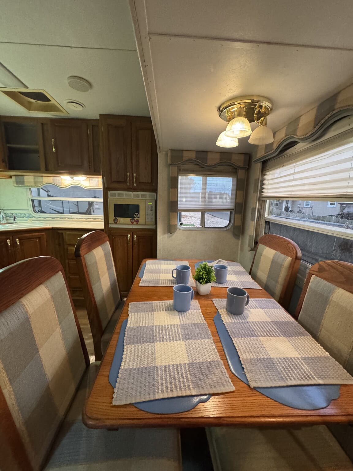 2000 Jayco Designer 2930RKS, $ 5,900