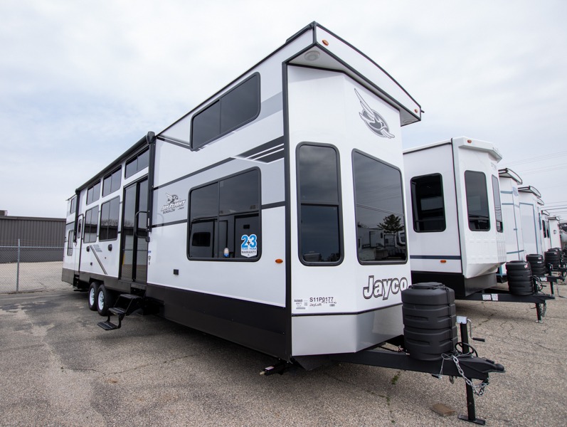 2025 Jayco Jay Flight Bungalow JayLoft, $ 95,506