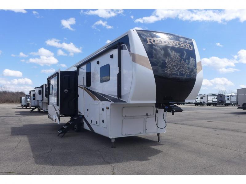 2022 Redwood Redwood RW3401RL, $ 163,496