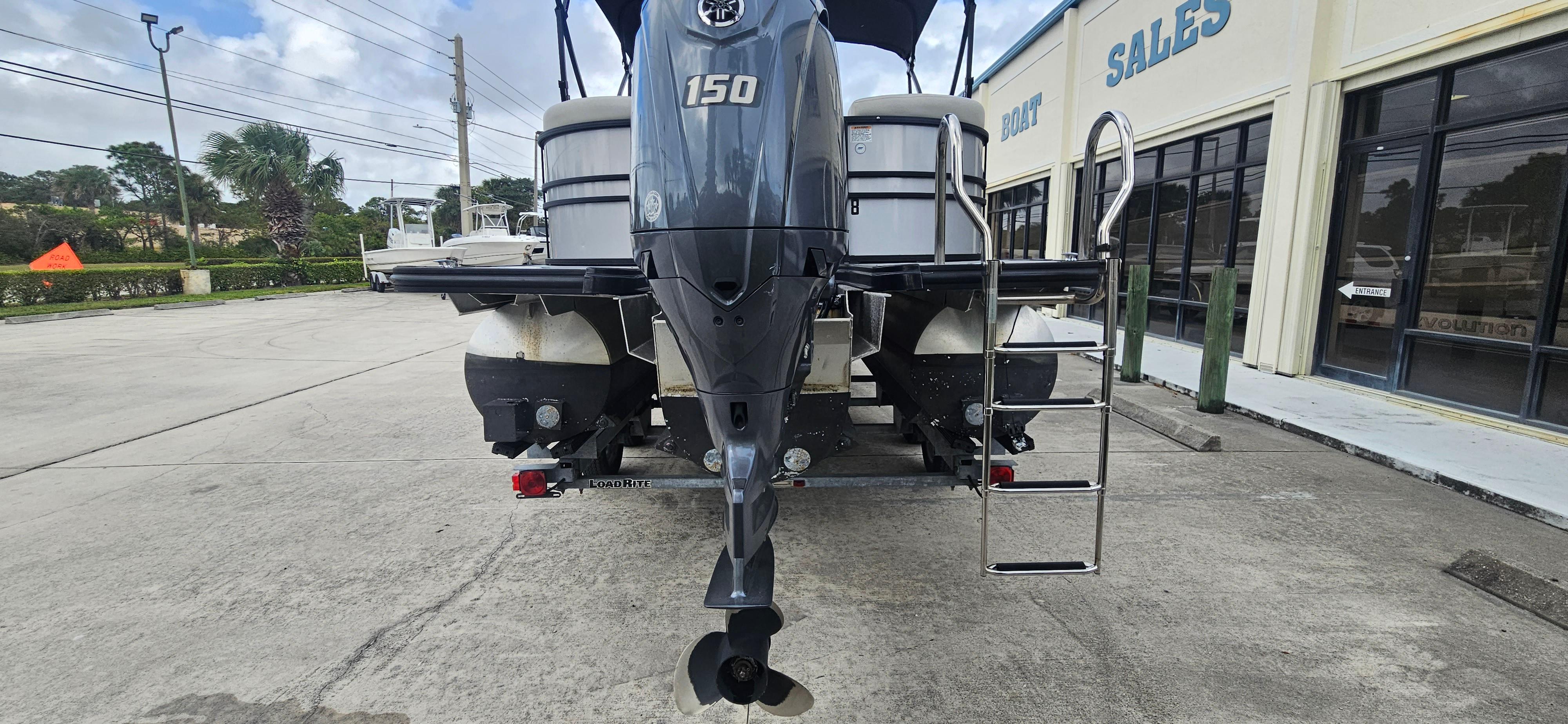 2023 Sylvan Mirage X3 Tritoon, $ 29,900.00