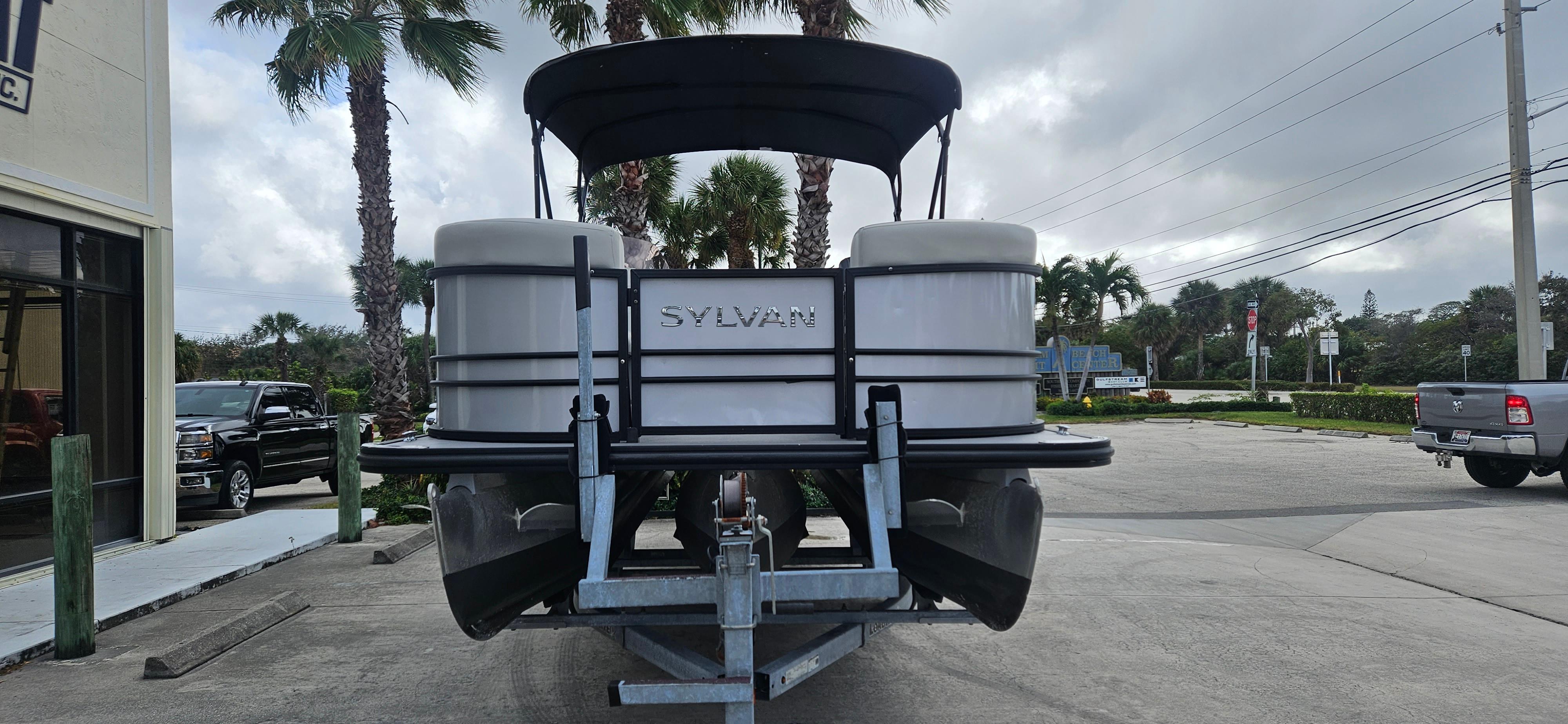 2023 Sylvan Mirage X3 Tritoon, $ 29,900.00