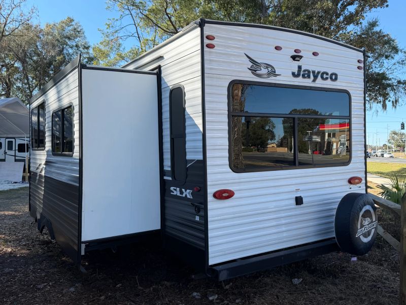 2022 Jayco Jay Flight SLX 8, $ 13,900