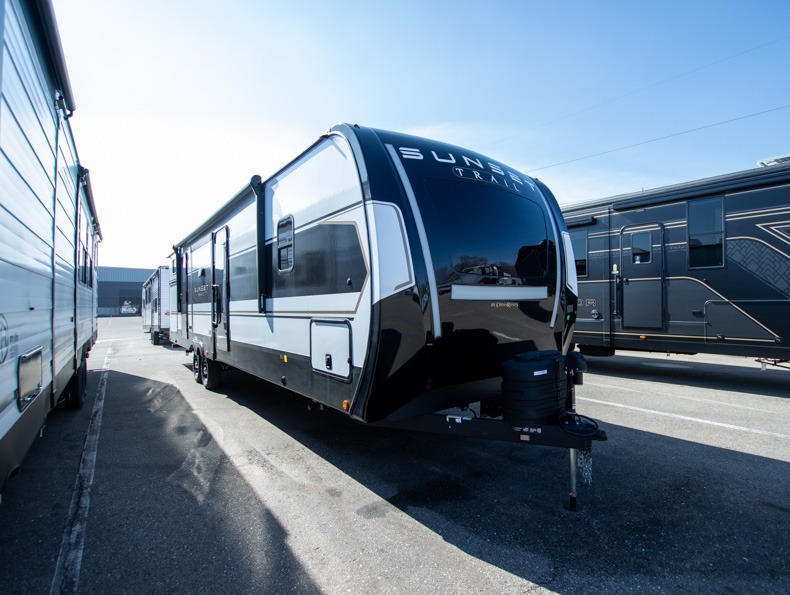 2026 CrossRoads Sunset Trail SS331BH, $ 52,999