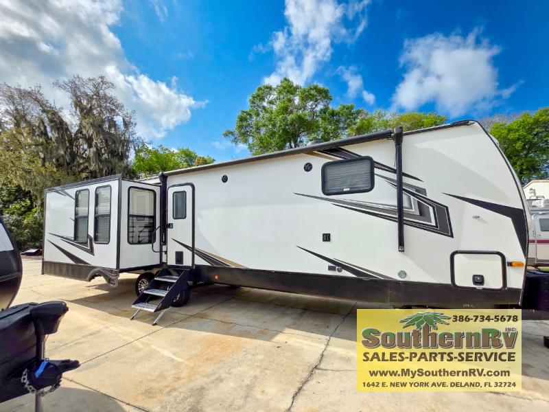 2022 Prime Time Manufacturing Lacrosse 3411RK, $ 36,999