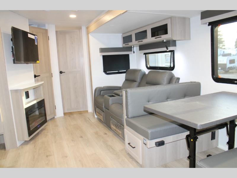 2026 Forest River Flagstaff Super Lite 26FKBS, $ 65,120