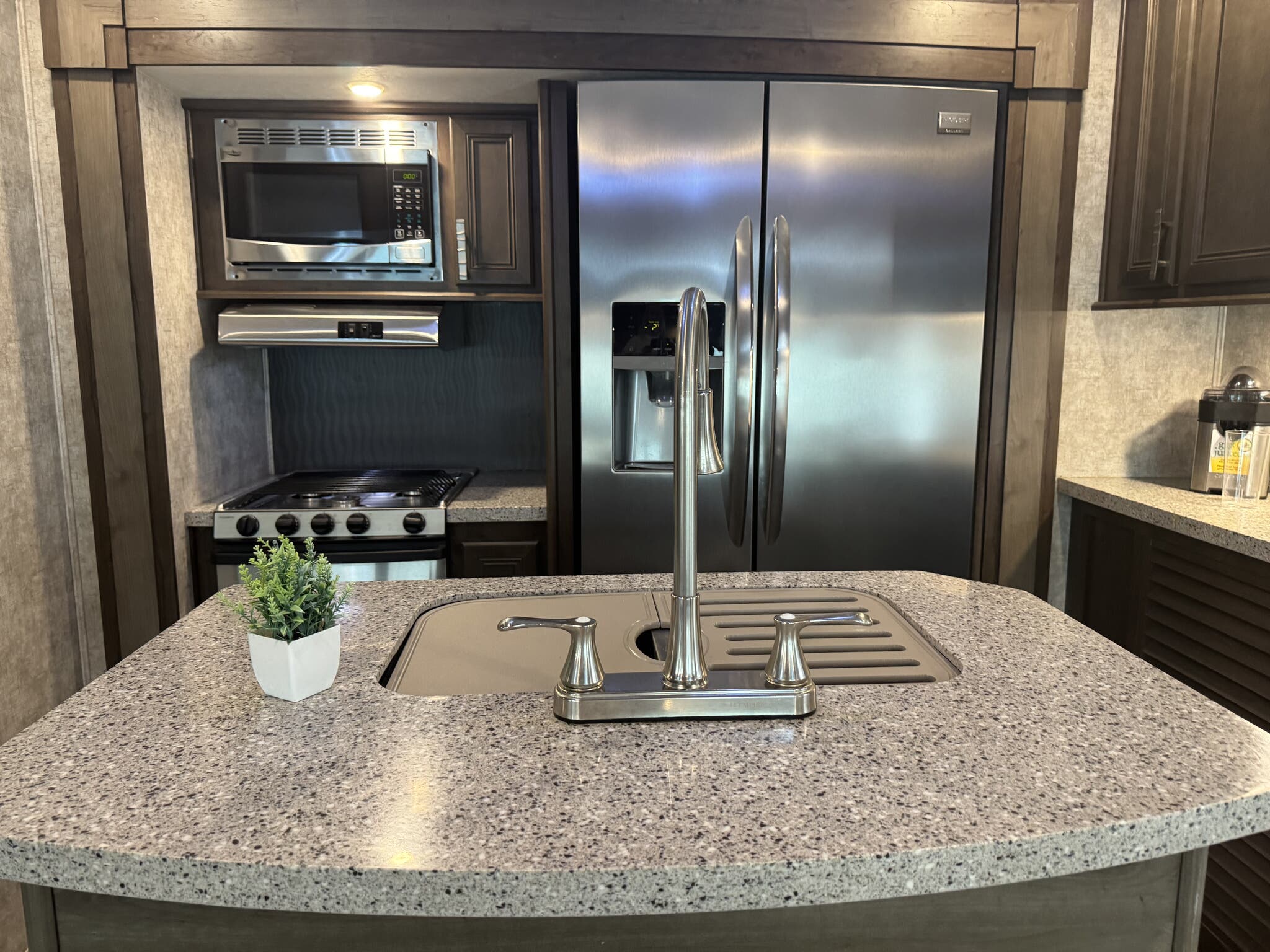 2018 Highland Ridge Open Range OT328BHS, $ 28,750