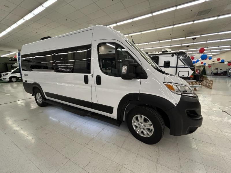 2024 Thor Motor Coach Dazzle 2JB, $ 87,990