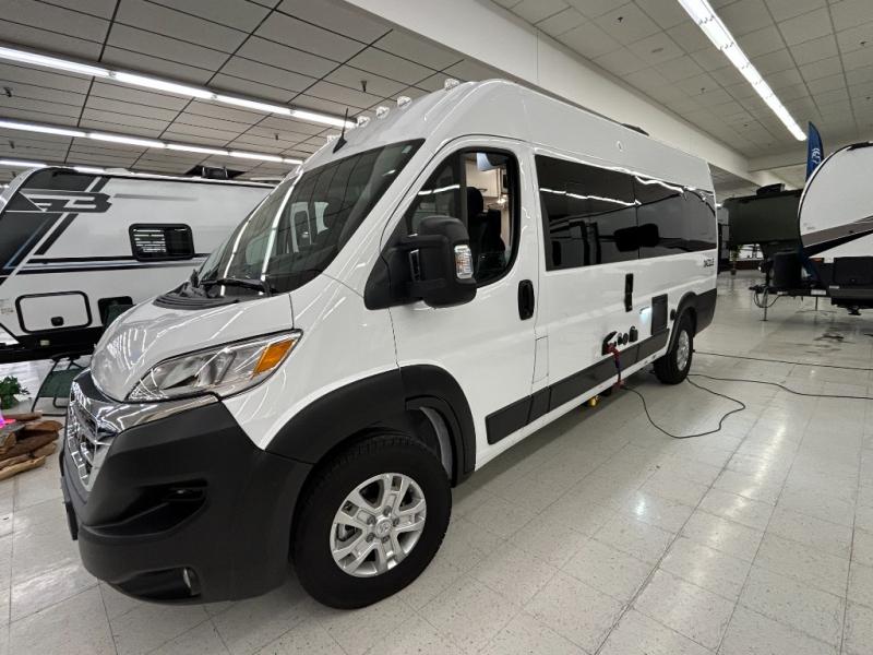 2024 Thor Motor Coach Dazzle 2JB, $ 87,990