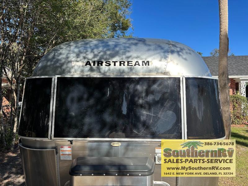 2010 Airstream Flying Cloud 27FB, $ 0