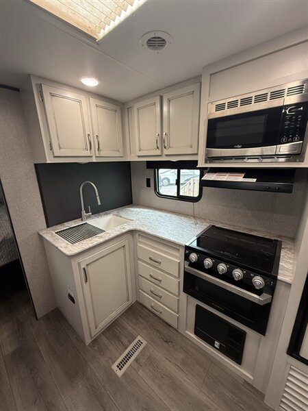 2021 Jayco Jay Flight 28BHS, $ 21,995