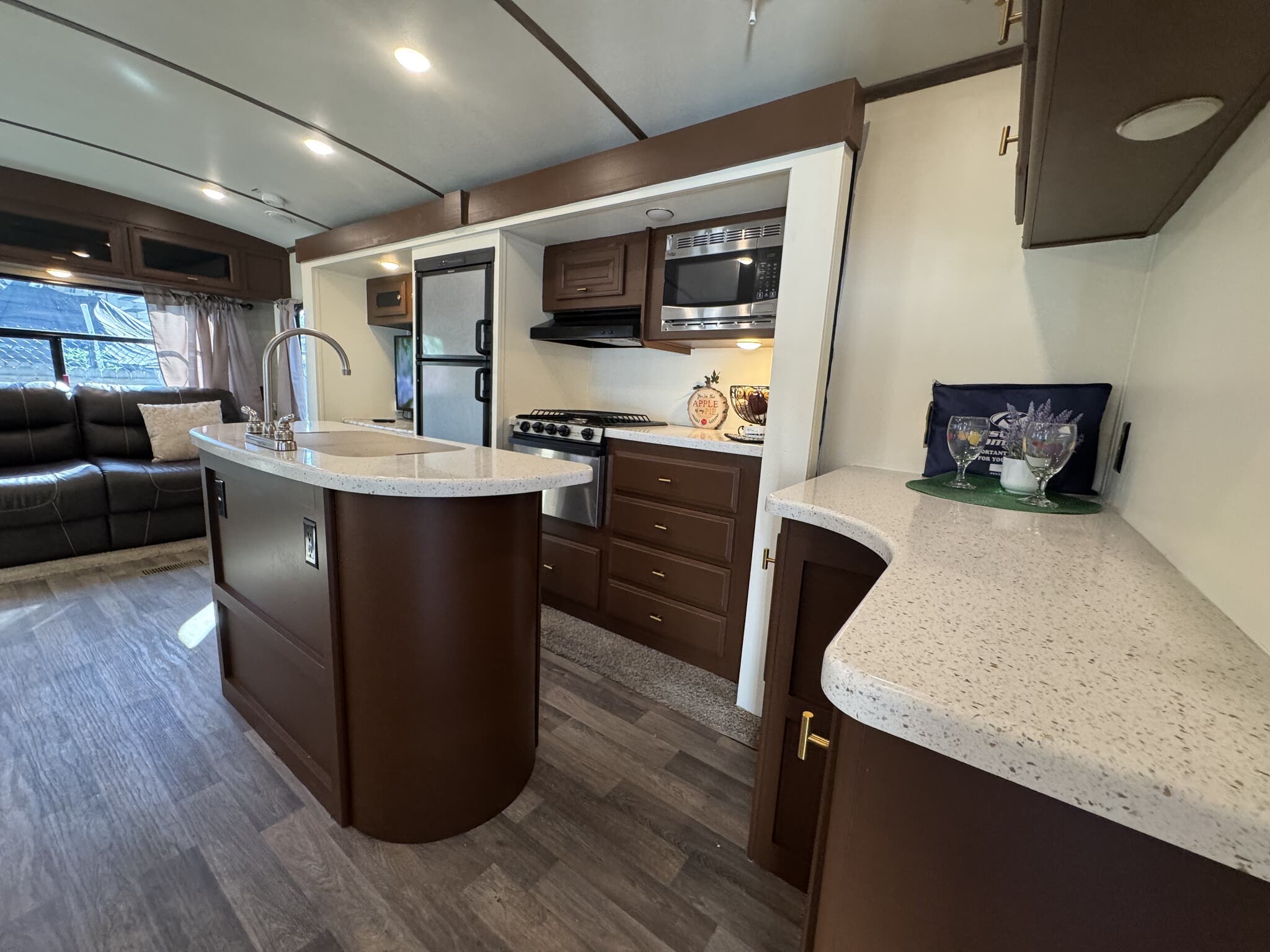 2017 Keystone Cougar X-Lite 30RLI, $ 19,499