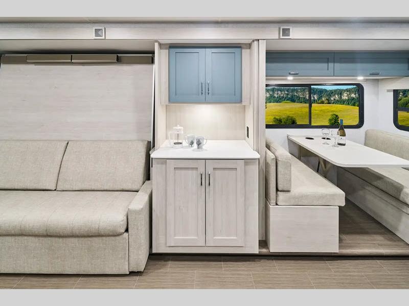 2027 Winnebago Sunflyer 28MB, $ 186,383
