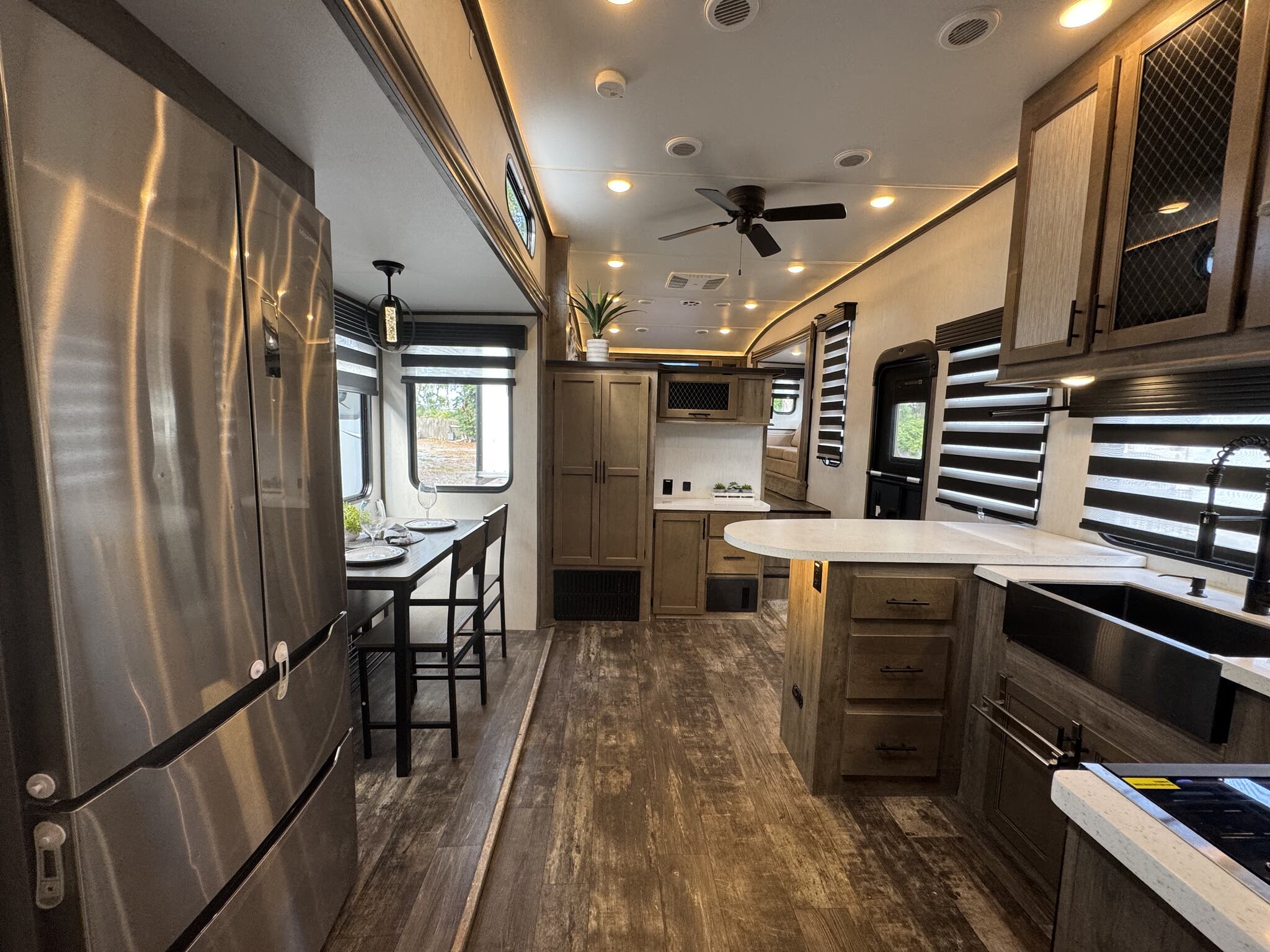 2021 Forest River Sabre 37FLL, $ 36,295