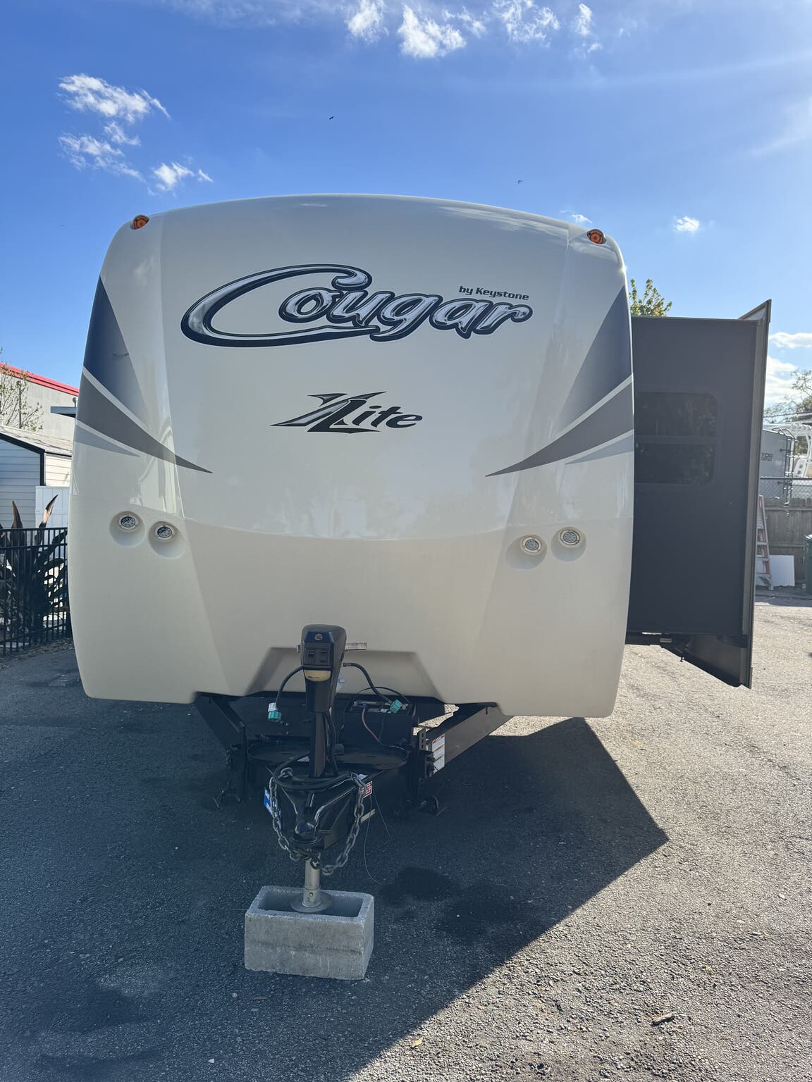 2017 Keystone Cougar X-Lite 30RLI, $ 19,499