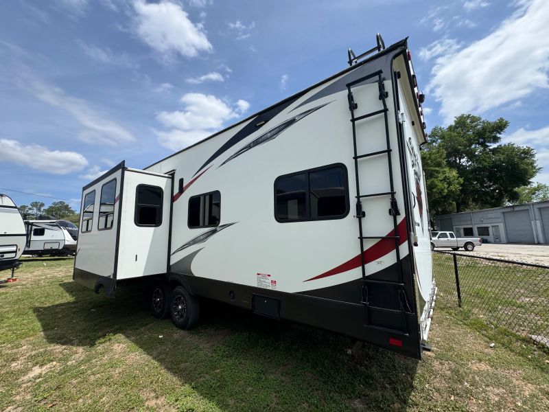 2017 Cruiser RV Stryker Toy Hauler, $ 21,000