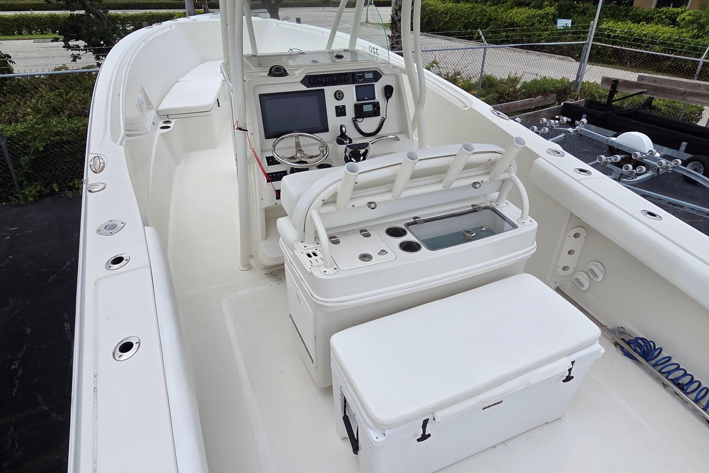 2016 Sailfish 320 CC, $ 139,900.00