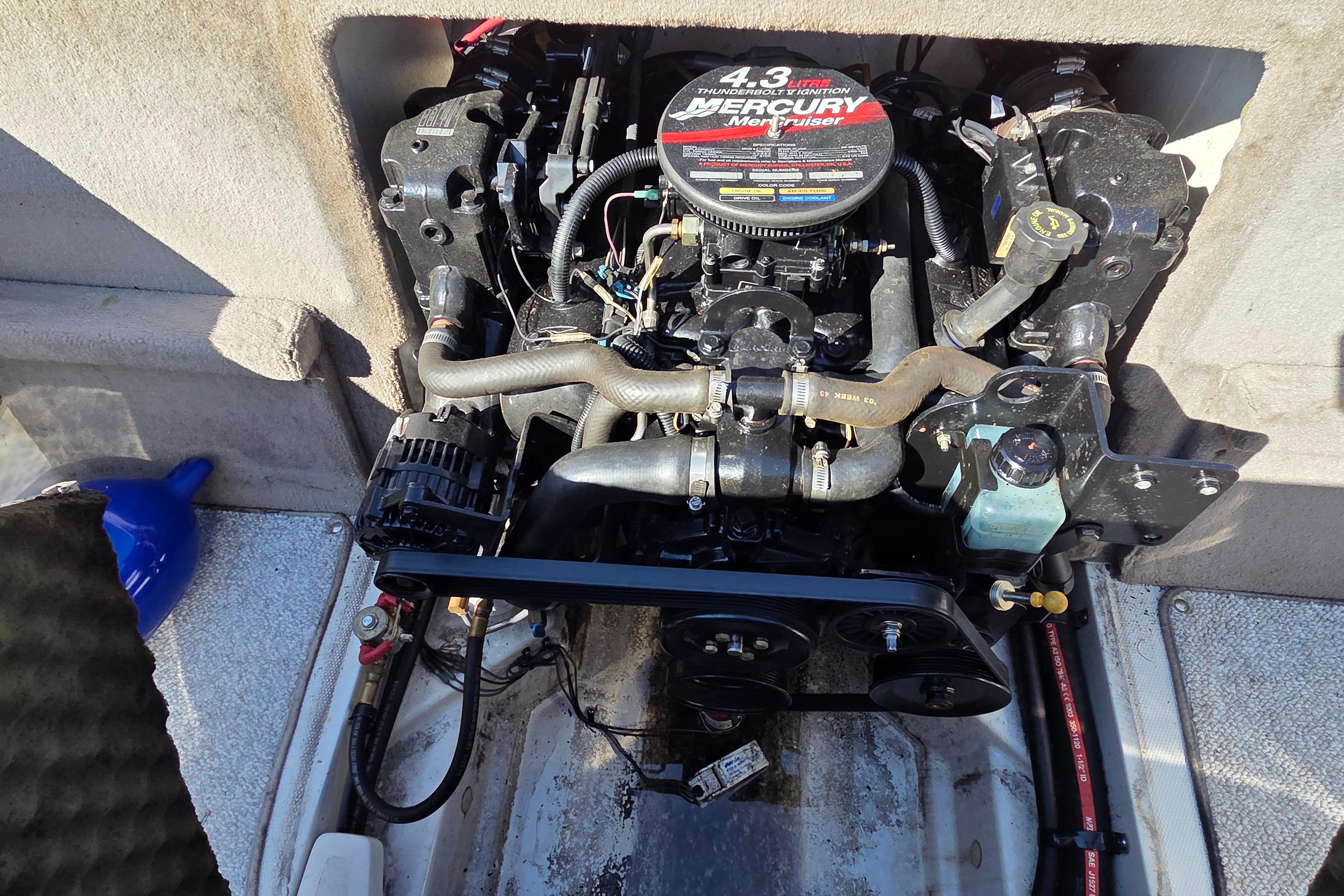 2004 Sea Ray 200 Sport, $ 6,900.00