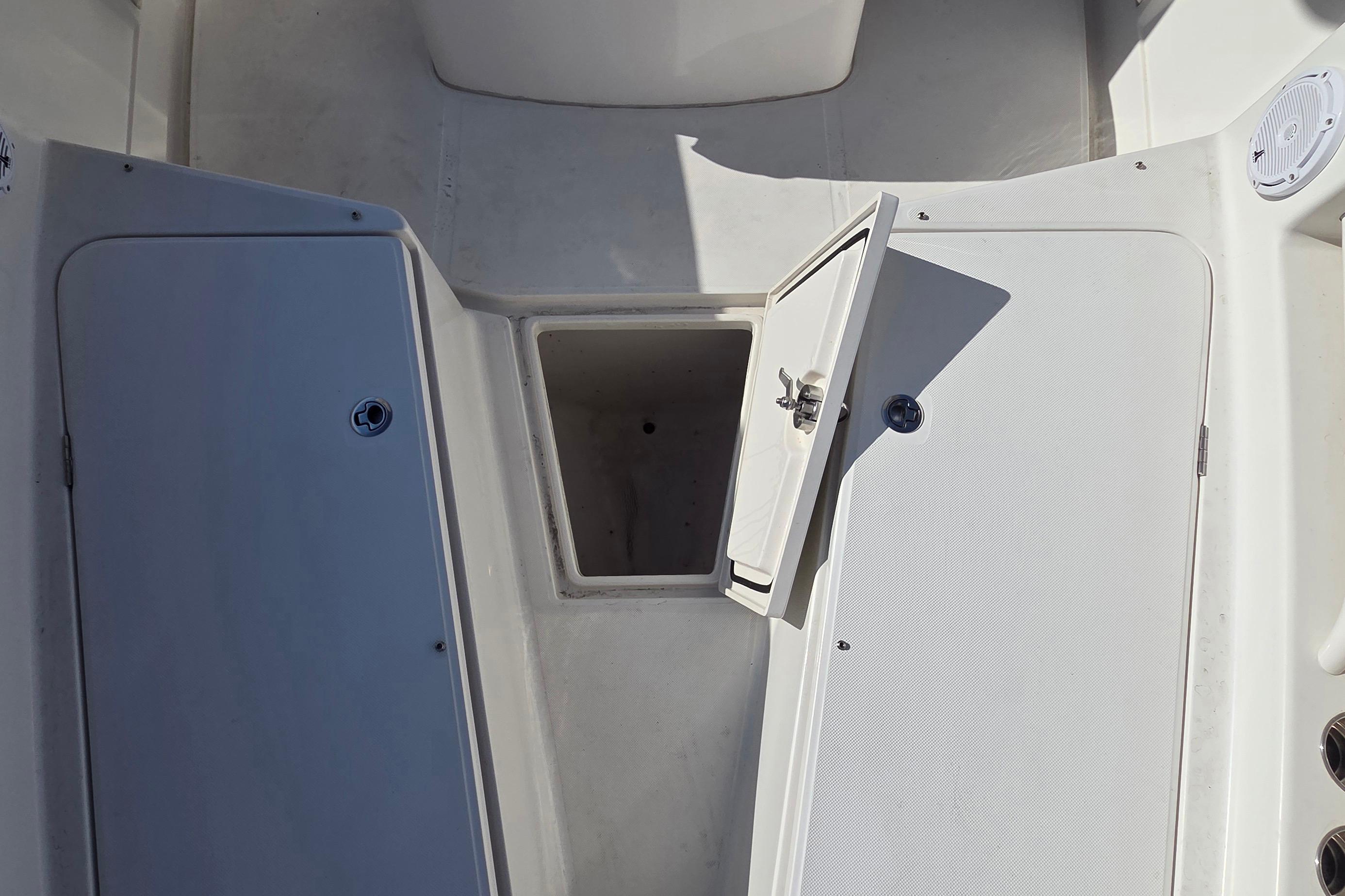 2012 Jupiter 30 FS, $ 149,900.00