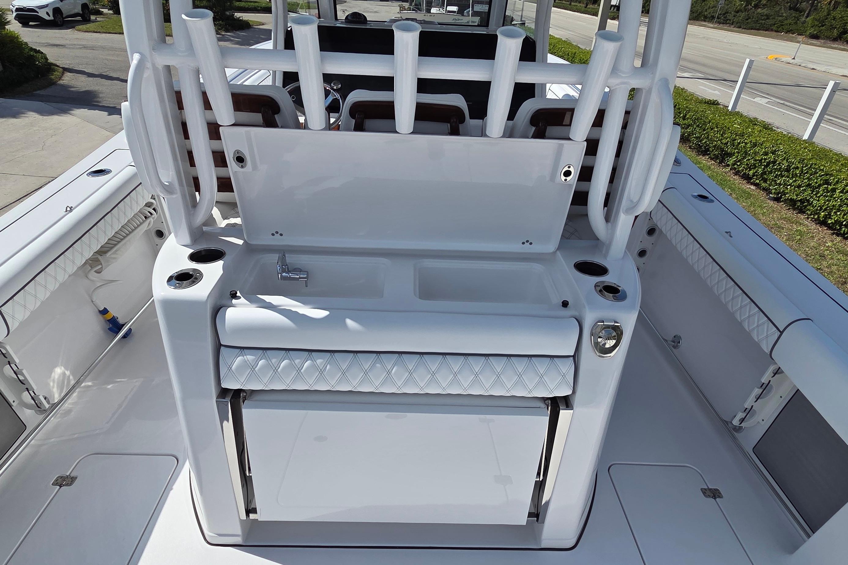 2021 Sportsman Open 352 Center Console, $ 389,900.00