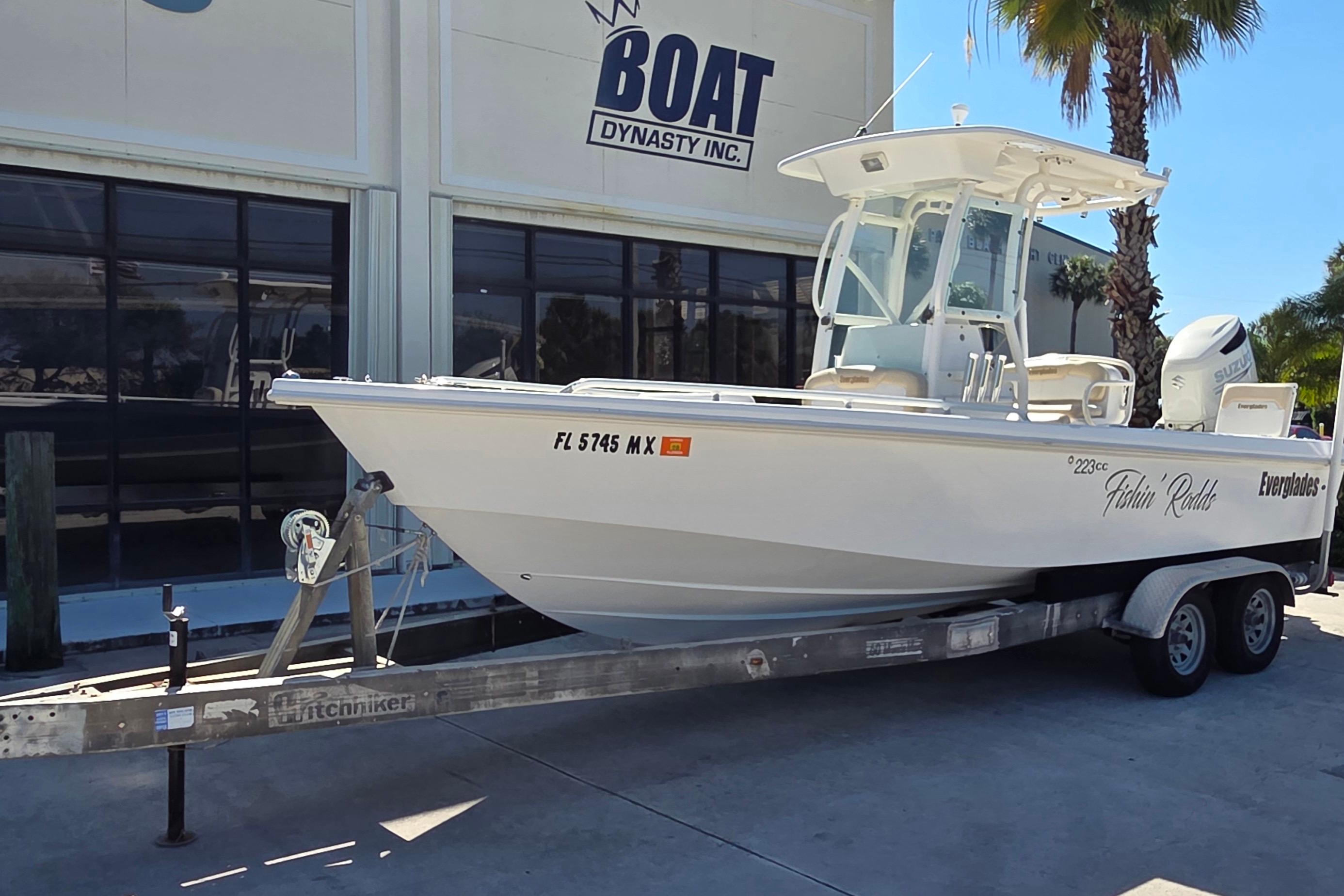2005 Everglades 223 Center Console, $ 36,900.00