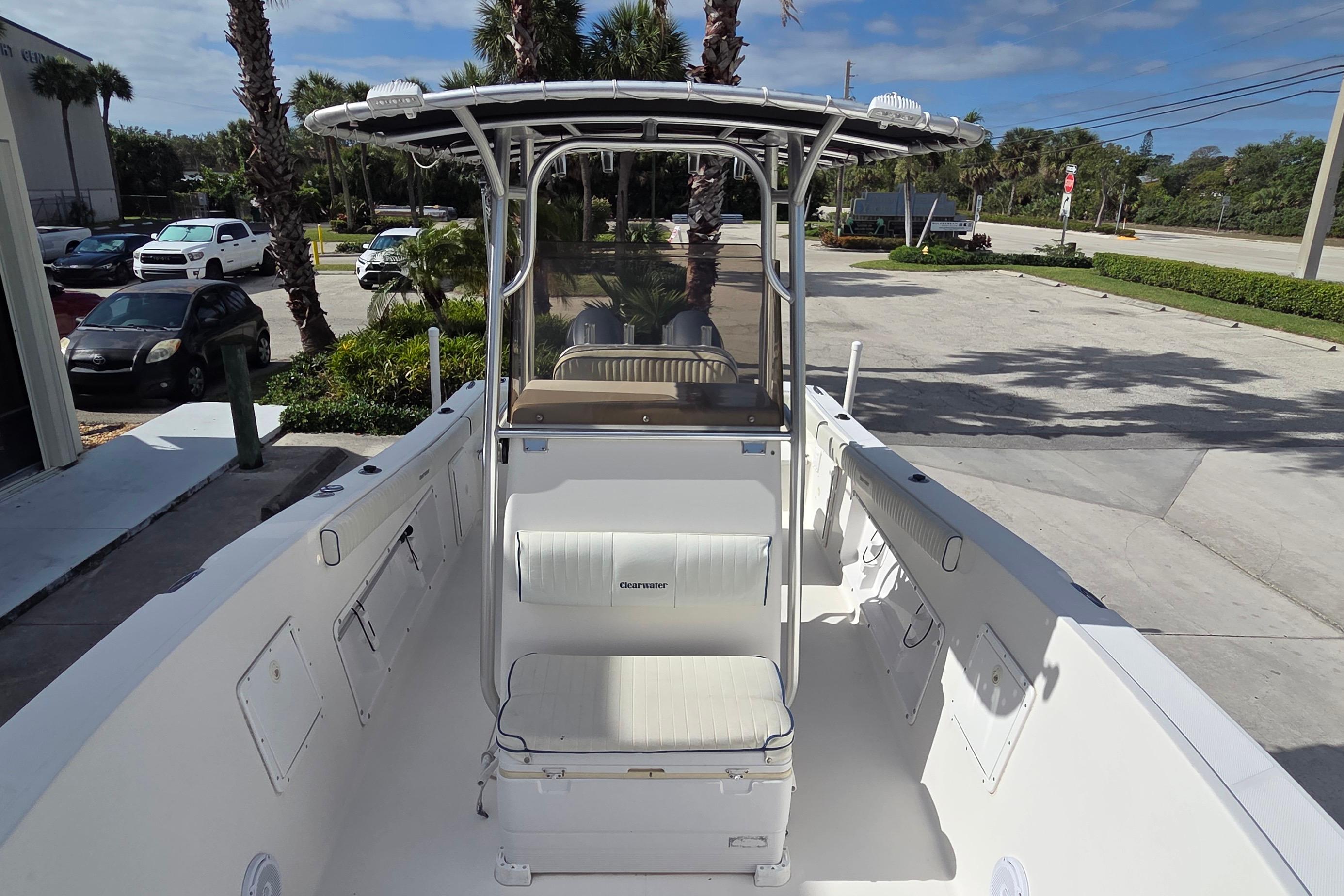 2008 Clearwater 2300 Center Console, $ 26,900.00