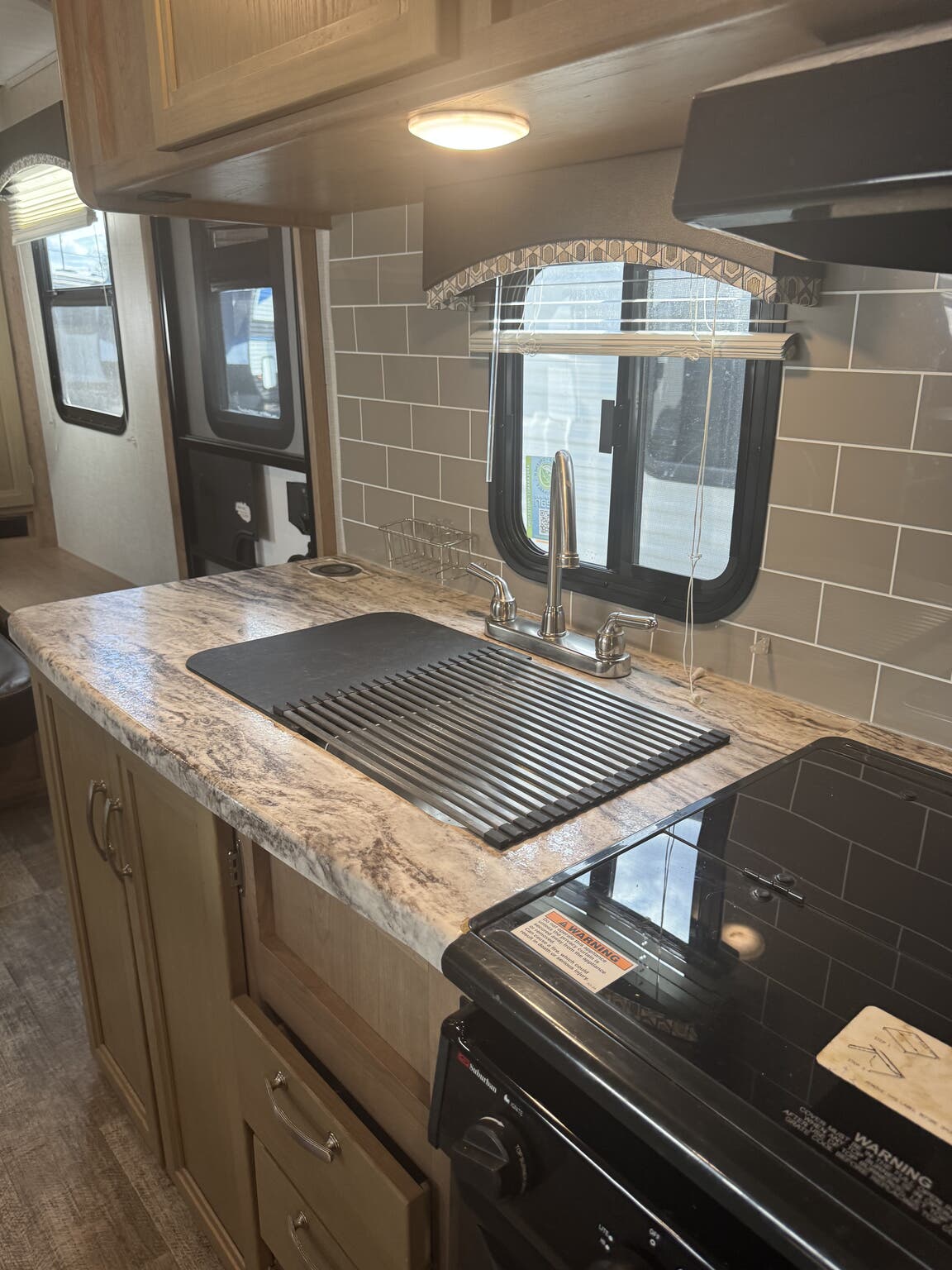 2020 Winnebago Micro Minnie 2306BHS, $ 15,450