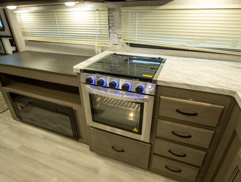 2022 Coachmen Chaparral Lite 274BH, $ 43,567