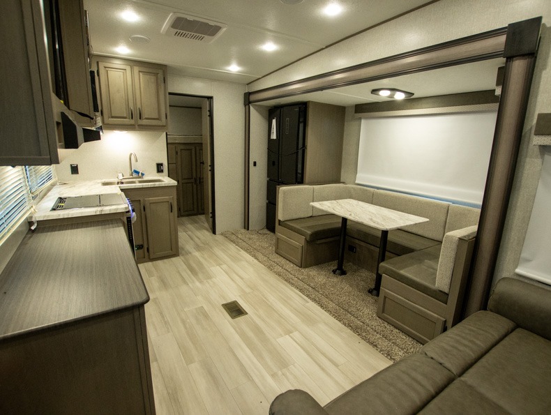 2022 Coachmen Chaparral Lite 274BH, $ 43,567