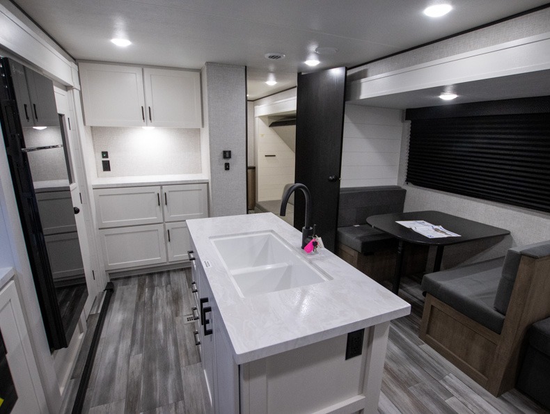 2025 Jayco Jay Flight SLX 333BTS, $ 54,196