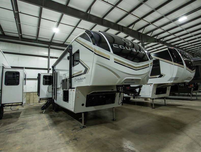 2026 Keystone Cougar Half-Ton (Fifth Wheel) 29MBD, $ 68,169