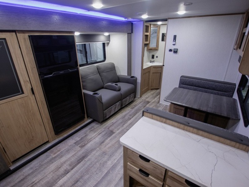 2024 Forest River Cherokee Alpha Wolf 23LDE-L, $ 26,999