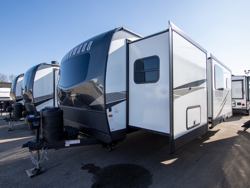 2025 Forest River Rockwood Ultra Lite 2614BS, $ 60,195