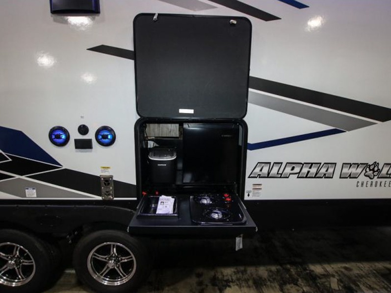 2024 Forest River Cherokee Alpha Wolf 2500RL-L, $ 27,985