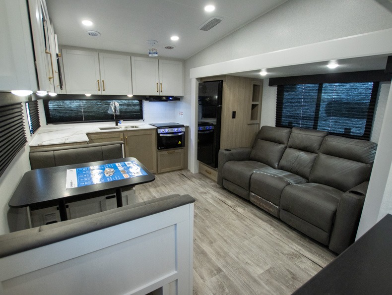2026 Jayco Eagle SLE 24MLE, $ 58,974