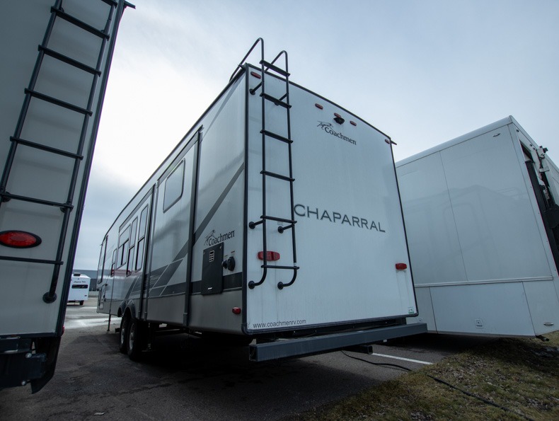 2022 Coachmen Chaparral 367BH, $ 59,876
