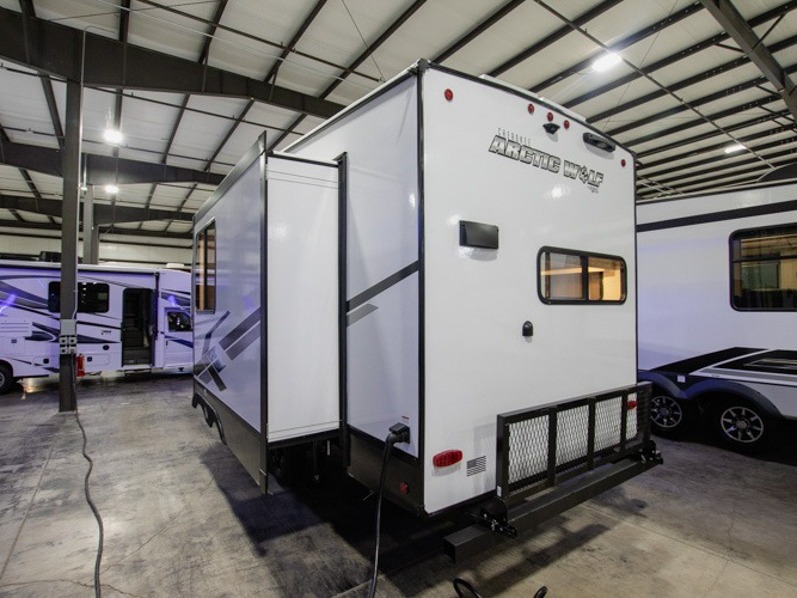 2024 Forest River Cherokee Arctic Wolf 23MLE, $ 35,999