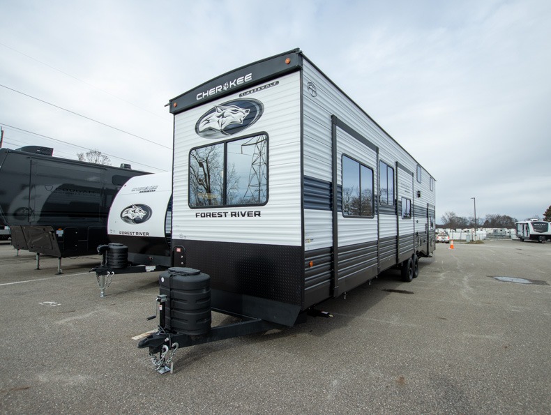 2026 Forest River Cherokee Timberwolf 39DK, $ 83,203