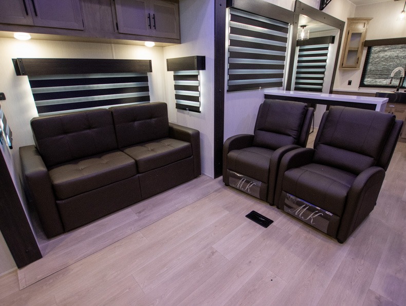 2026 Forest River Cherokee Timberwolf 39DK, $ 83,203