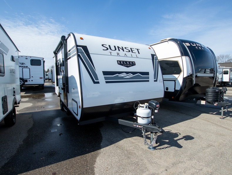 2026 CrossRoads Sunset Trail Select SS17BHS, $ 22,878